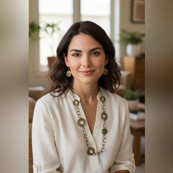 Jewelry - Vintage style jewelry set with the earrings and necklace